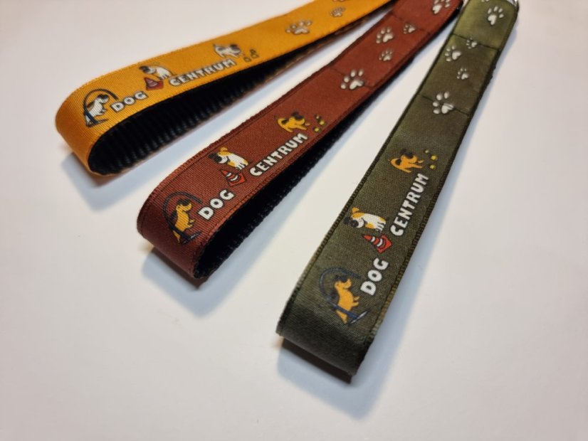 Klíčenka s motivem Dog Centrum - barva: okrová
